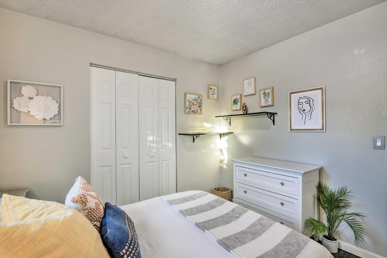 Updated Townhome Near Airport And Shopping! 앵커리지 외부 사진