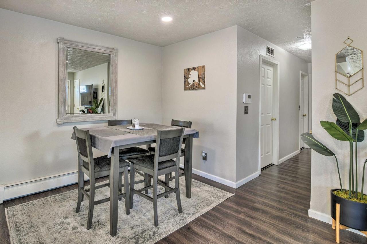 Updated Townhome Near Airport And Shopping! 앵커리지 외부 사진